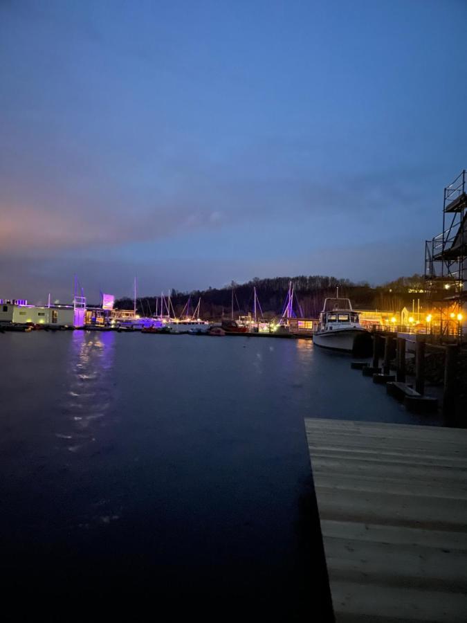 Seehaus Pippa Mit Sauna And Whirlpool Direkt Am See Mucheln Екстериор снимка